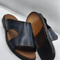 Luxury Crocodile-Textured Men's Leather Slippers with Buckle – Italian Style