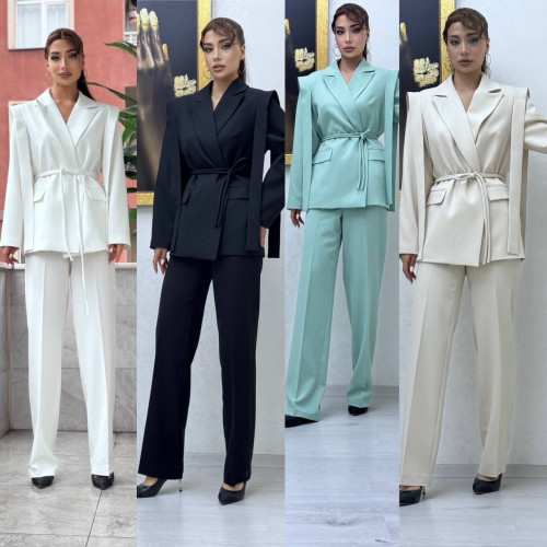 Classic Women's Suit - Timeless Elegance and Perfect Fit